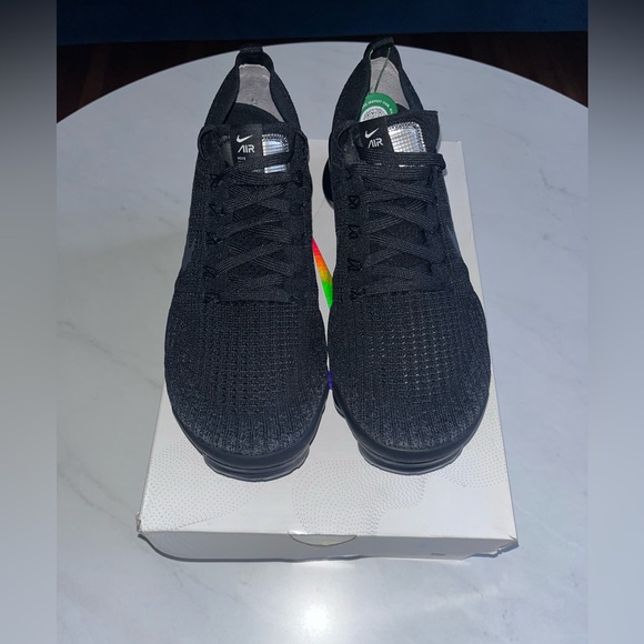 Nike Vapor Max Flyknit 3.0 Triple Black - Picture 5 of 9